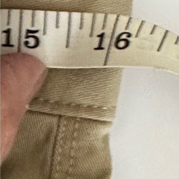 Eddie Bauer sz 4 shorts khaki Cute style Legendwash stretchy - Picture 4 of 13